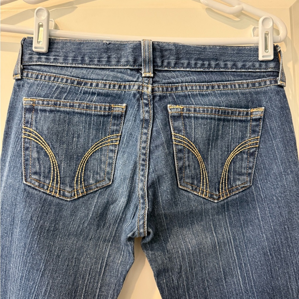 Hollister Jeans - Size 0 Short - Picture 3 of 5